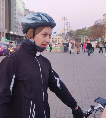 Польський велоактивіст подолав 800 км до Києва, аби підтримати українських полонених