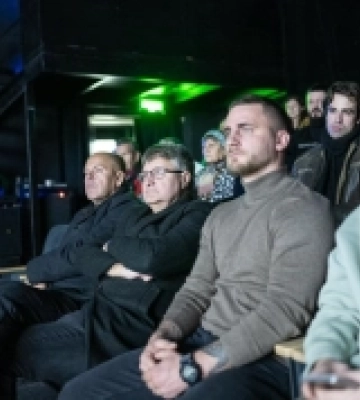 В Ужгороді провели благодійний вечір кіноісторій на підтримку Збройних сил України