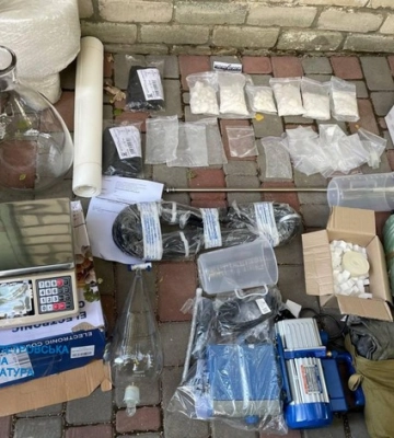 На Дніпропетровщині викрито масштабне наркоугруповання з мільйонними доходами