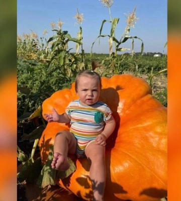 Дніпропетровський фермер виростив гігантський гарбуз і встановив національний рекорд