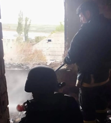 На Херсонщині через атаку окупаційних військ горів будинок