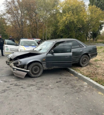 У Дніпрі п’яний водій в’їхав у шлагбаум на території лікарні