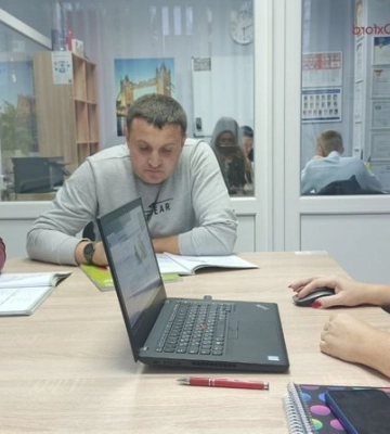 У Луцьку безплатно навчають учасників бойових дій та ветеранів війни англійської мови