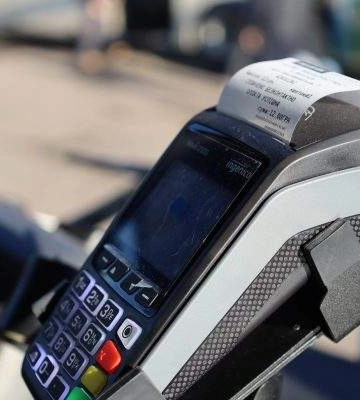 Відтепер у миколаївських автобусах можна розрахуватися безготівковим способом