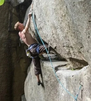 На Донеччині загинув дворазовий чемпіон світу зі скелелазіння серед молоді Петренко