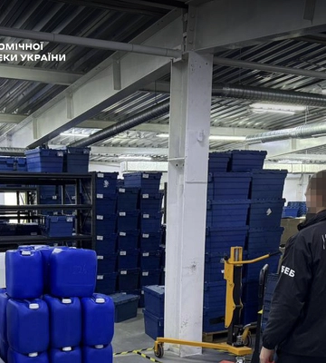 У Києві та області організували нелегальне виробництво: БЕБ вилучило товар на 45 млн грн
