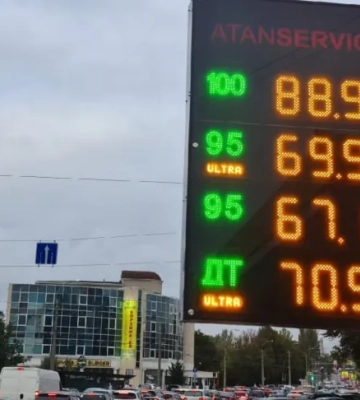 В Крыму резко выросли цены на бензин после взрывов на нефтебазе в Феодосии