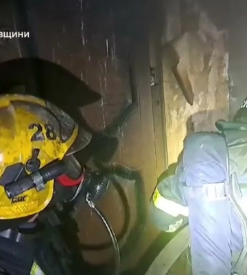 У Нікополі внаслідок пожежі у квартирі загинув чоловік та постраждала жінка (ВІДЕО)