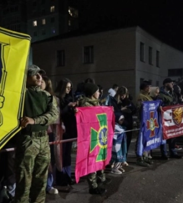 Під час обміну полоненими додому повернулися 34 бійці Азова