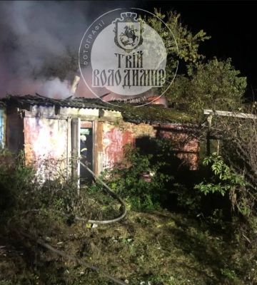Серед завалів виявили чоловіка: на Волині згорів будинок