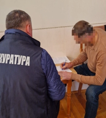 Требовали 15 тысяч долларов за решение земельных вопросов — в Ровенской области разоблачили главу общины и депутата