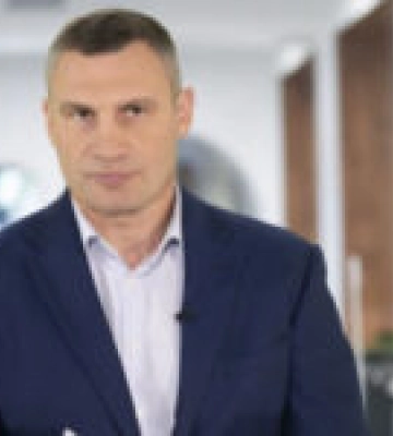 У Шевченківському районі Києва уламки ракети впали поблизу пішохідного переходу — Кличко