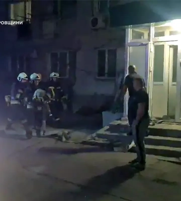 У Дніпрі сталася пожежа у багатоповерхівці: вогнеборці врятували двох людей