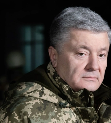 Порошенко заявив, що обороняв Київ, поки влада «здриснула» зі столиці (ВІДЕО)