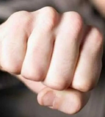 В Одеській області під час повітряної тривоги в укритті професійного коледжу побили підлітка: поліція розпочала розслідування