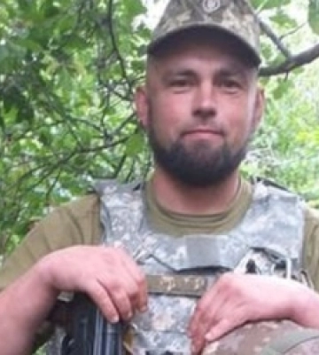 У Луцький район до рідного дому «на щиті» повертається загиблий Герой Микола Лотоцький. Просять гідно зустріти