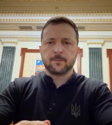 Працюємо далі, щоб звільняти наших людей: військових і цивільних – Зеленський