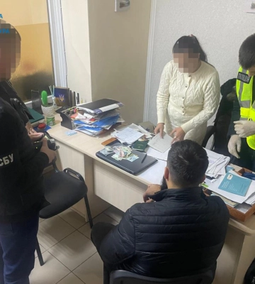 На Вінниччині адвокатку та лікаря викрито на сприянні в ухиленні від військової служби. ФОТО