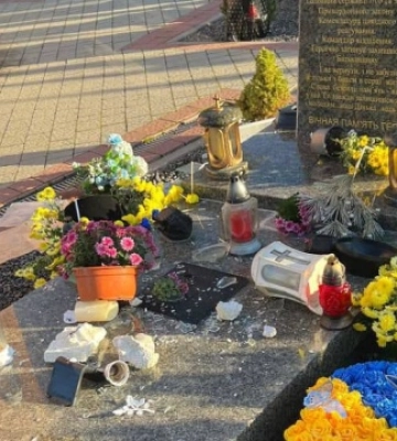 У Львові пошкодили 23 могили на Личаківському кладовищі, більшість - захисників України