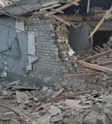 Росіяни вдарили по Зміївці на Херсонщині і вщент зруйнували будинок