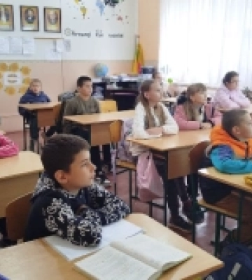 Учнів Рахова навчали розпізнавати небезпеку торгівлі людьми
