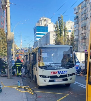 ДТП с маршруткой в Киеве: одна из пострадавших скончалась