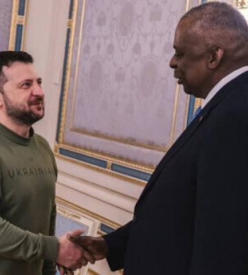 Зеленский встретился с Остином в Киеве
