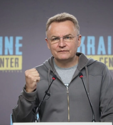&quot;Каждый день у нас есть похороны&quot;. Садовой заявил, что Львов &quot;в одинаковой ситуации&quot; с другими городами воюющей Украины