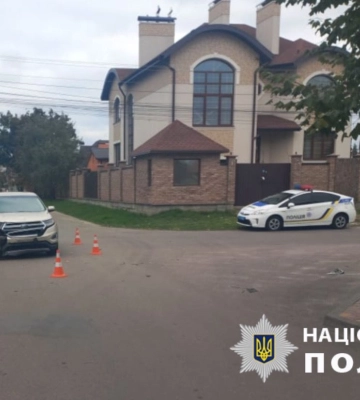 У селі під Києвом автомобіль збив чоловіка на електровелосипеді, - поліція