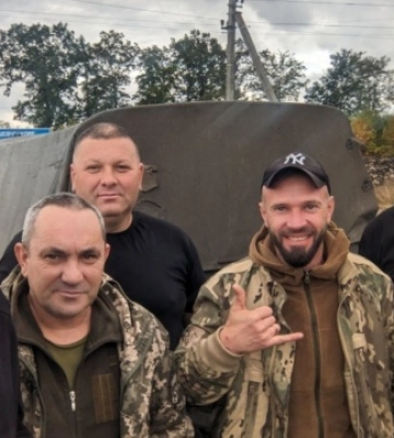 У селі на Буковині люди зібрали ₴900 тисяч і відправили 6 тонн вантажу для ЗСУ