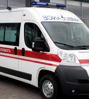 На Дніпропетровщині врятували хлопця, якого дівчина поранила ножем під час конфлікту