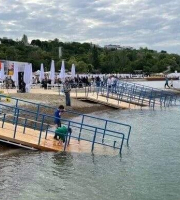 Наступного року миколаївців з інвалідністю возитимуть на інклюзивний пляж в Одесі Наступного року миколаївців з інвалідністю возитимуть на інклюзивний пляж в Одесі