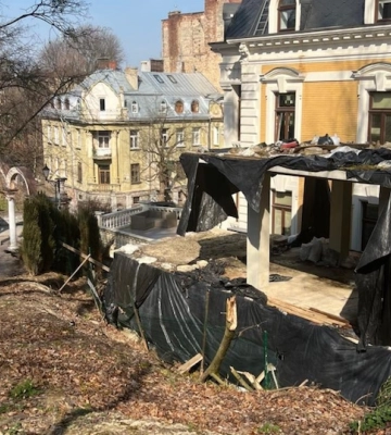 Замість підпірної стінки — самобуд: у Львові прокуратура подала в суд через будівництво у Стрийському парку
