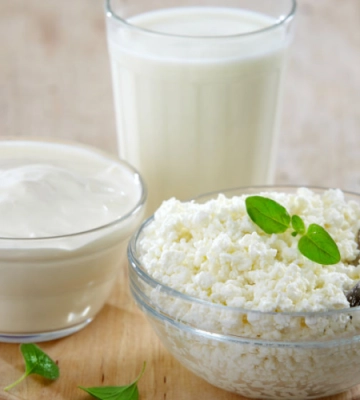 Домашнє виробництво: скільки коштують молочні продукти на волинському ринку