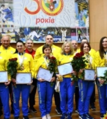 У Рівному вручили винагороди краянам, чемпіонам світу з паверліфтингу