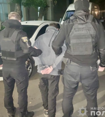 В Одесі горе-батько кулаками намагався «заспокоїти» доньку, яка плакала, — дитина в реанімації