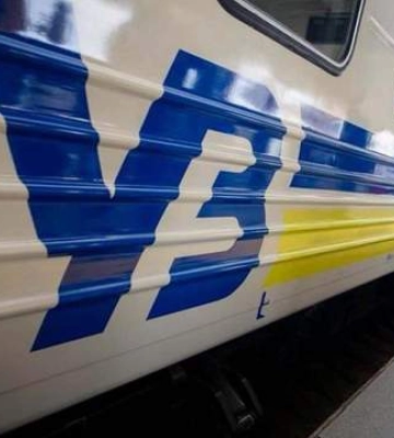 Внаслідок ворожого обстрілу пошкоджено залізничні колії на Херсонщині