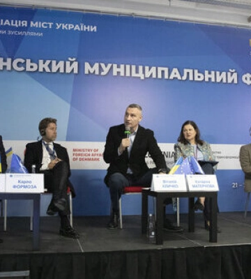Кличко у присутності послів G7 заявив про тиск правоохоронців на місцеву владу
