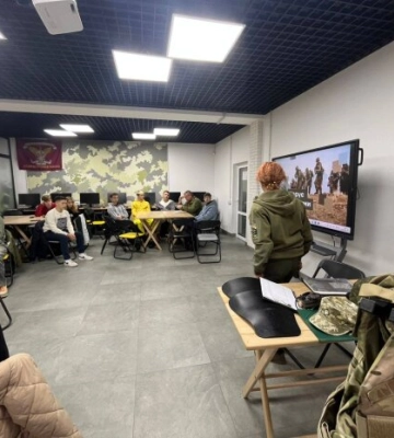 ТЦК уже ходят в школы: что военкомы хотят от детей