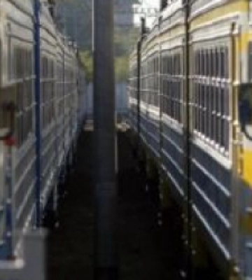 У Львові 11-річній дівчинці, яку вразило струмом на даху вагона, зроблять операцію