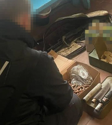На Закарпатті правоохоронці ліквідували масштабний канал незаконного продажу зброї, вибухівки та боєприпасів