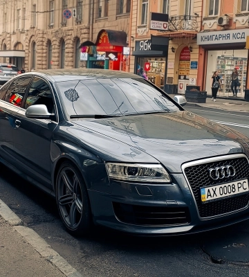 В Україні помітили рідкісний седан Audi з мотором від Lamborghini (Фото)
