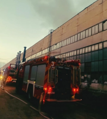 У Львові велика пожежа, ймовірно,  на території автобусного заводу