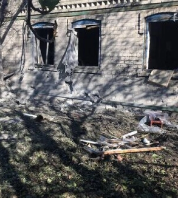 Доба на Донеччині: ворог атакував 8 населених пунктів, 4 людини дістали поранення. ФОТОрепортаж