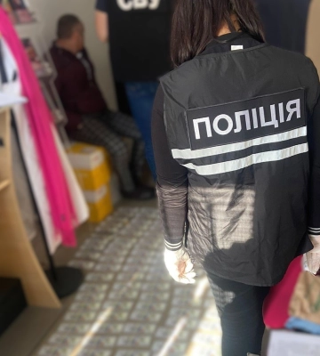 13 тисяч доларів за уникнення військової служби:  у Львові правоохоронці затримали керівника відділення банка, - ФОТО