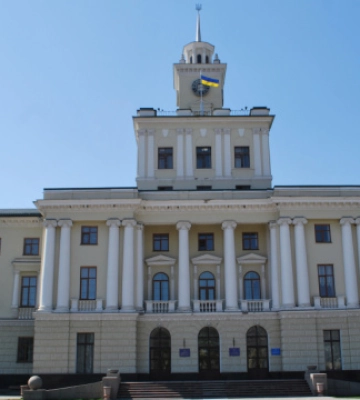 У Хмельницькій ОВА звільнили начальника департаменту охорони здоров&#039;я через зловживання МСЕК