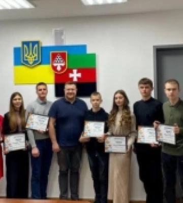 У громаді на Волині обдаровані ліцеїсти отримали стипендію міського голови