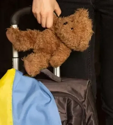 З окупованої Херсонщини врятували трирічну дівчинку