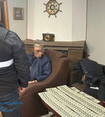 Допомогли ухилитись від мобілізації понад тисячі чоловікам: у Києві викрито працівників районного ТЦК