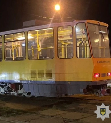 У Львові трамвай наїхав на жінку з дитиною: водій був нетверезим (ФОТО)